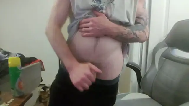 Snapshot of Huntzg23 chatting on 4, 5, 2026 Huntzg23 online show from 4, 5, 2026