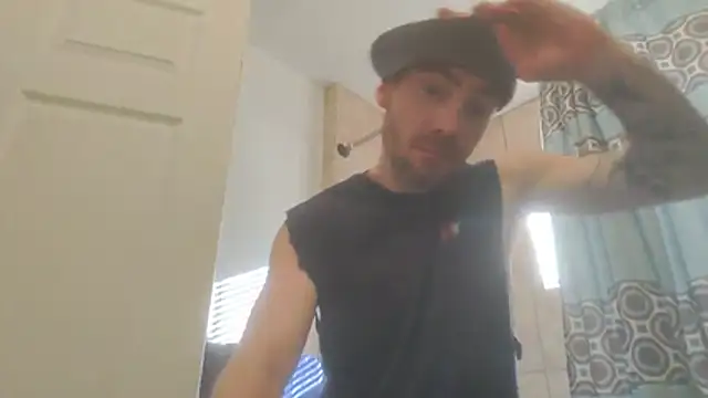 Snapshot of Huntzg23 chatting on 1, 6, 2026 Huntzg23 online show from 1, 6, 2026