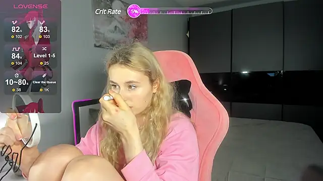 Snapshot of Molly_Toads chatting on 26, 12, 2024 Molly Toads online show from 26, 12, 2024