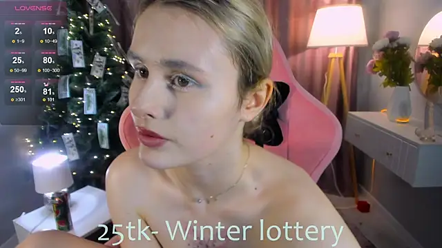 Snapshot of Molly_Toads chatting on 31, 12, 2024 Molly Toads online show from 31, 12, 2024