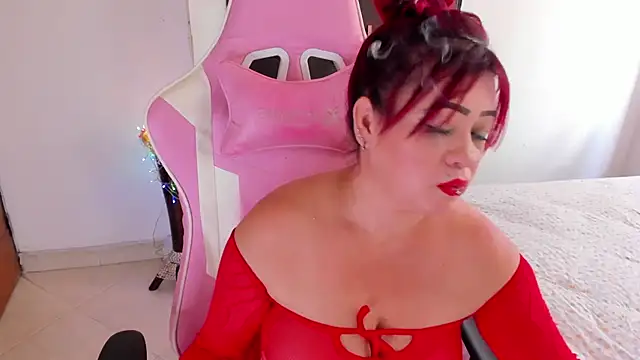 Snapshot of sexyhot_2024 chatting on 18, 12, 2024 sexyhot 2024 online show from 18, 12, 2024