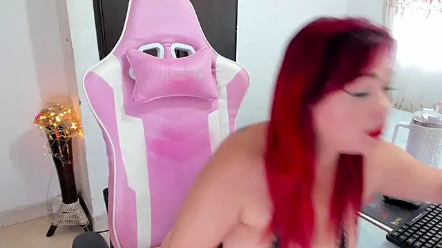 Snapshot of sexyhot_2024 chatting on 23, 12, 2024 sexyhot 2024 online show from 23, 12, 2024