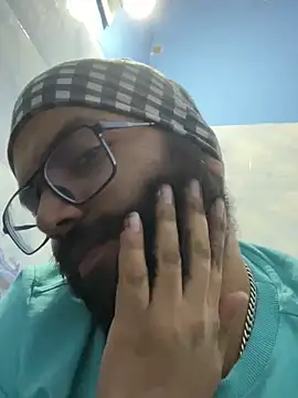 Snapshot of Arsh_Loves_Luv chatting on 25, 12, 2024 Arsh Loves Luv online show from 25, 12, 2024