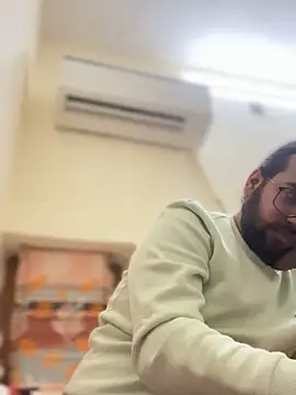 Snapshot of Arsh_Loves_Luv chatting on 29, 12, 2024 Arsh Loves Luv online show from 29, 12, 2024