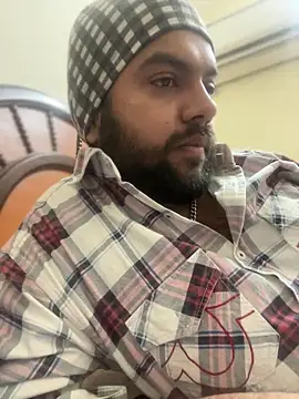 Snapshot of Arsh_Loves_Luv chatting on 5, 1, 2025 Arsh Loves Luv online show from 5, 1, 2025