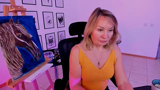 RosalindaFortuna online show from 7, 1, 2025