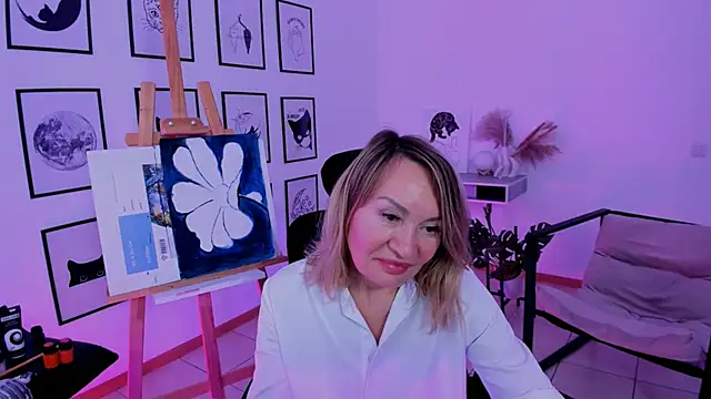 RosalindaFortuna online show from 10, 1, 2025