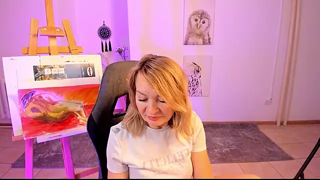 RosalindaFortuna online show from 27, 2, 2025