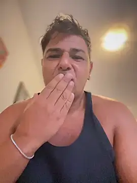 Snapshot of SecretlyDD chatting on 16, 9, 2025 SecretlyDD online show from 16, 9, 2025