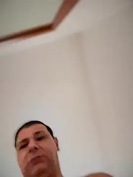 Snapshot of SecretlyDD chatting on 5, 11, 2025 SecretlyDD online show from 5, 11, 2025