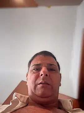 Snapshot of SecretlyDD chatting on 6, 11, 2025 SecretlyDD online show from 6, 11, 2025