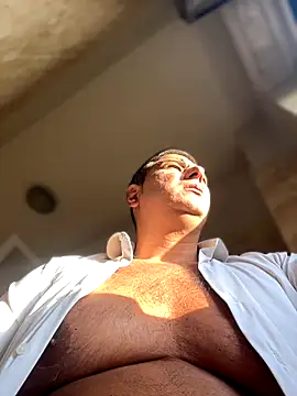 Snapshot of SecretlyDD chatting on 13, 11, 2025 SecretlyDD online show from 13, 11, 2025