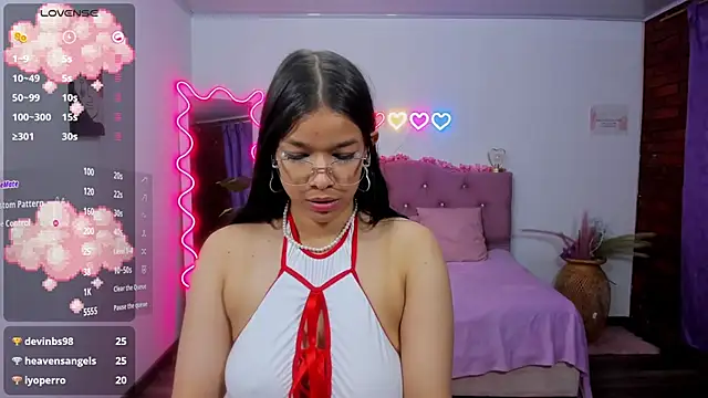 Snapshot of Emilly_tay chatting on 9, 2, 2025 Emilly tay online show from 9, 2, 2025