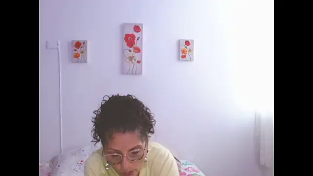 Snapshot of arianna_ros3 chatting on 29, 6, 2026 arianna ros3 online show from 29, 6, 2026
