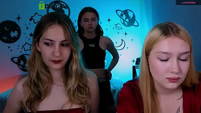playful sophie online show from 30, 6, 2026