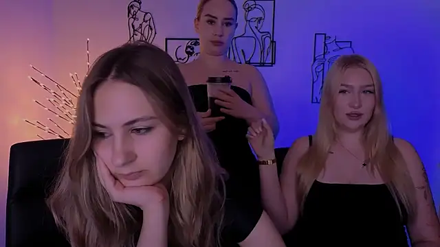 playful sophie online show from 16, 7, 2026