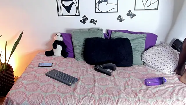 Snapshot of Keiny-Rave chatting on 29, 12, 2024 Keiny-Rave online show from 29, 12, 2024