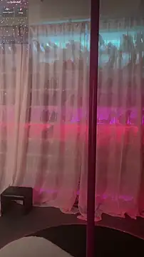 baobaomiqi linger online show from 25, 11, 2025