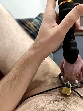 Snapshot of LeoSubLifestyle4You chatting on 4, 3, 2025 LeoSubLifestyle4You online show from 4, 3, 2025