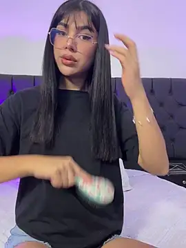 RoseCassie online show from 7, 11, 2025