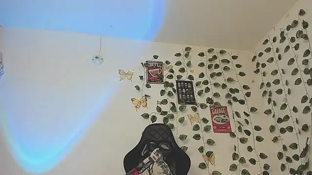 Snapshot of skinny_dann chatting on 19, 2, 2025 skinny dann online show from 19, 2, 2025