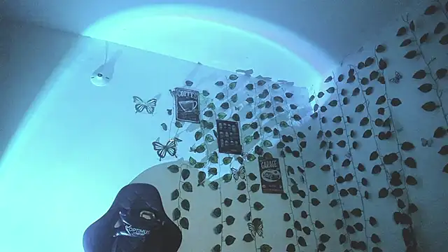 Snapshot of skinny_dann chatting on 27, 2, 2025 skinny dann online show from 27, 2, 2025