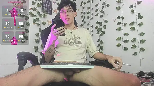 Snapshot of skinny_dann chatting on 21, 3, 2025 skinny dann online show from 21, 3, 2025