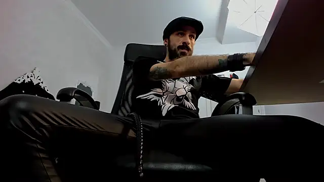 AxelColton online show from 2, 1, 2025