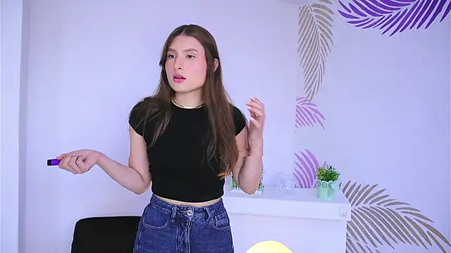 Daisha Riley online show from 11, 2, 2025