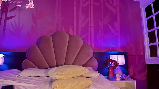 loladupont online show from 15, 2, 2025