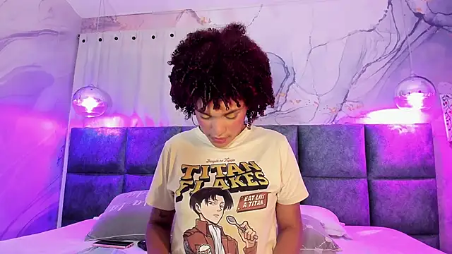 loladupont online show from 5, 3, 2025