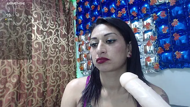 Snapshot of thaly_funn chatting on 18, 1, 2025 thaly funn online show from 18, 1, 2025