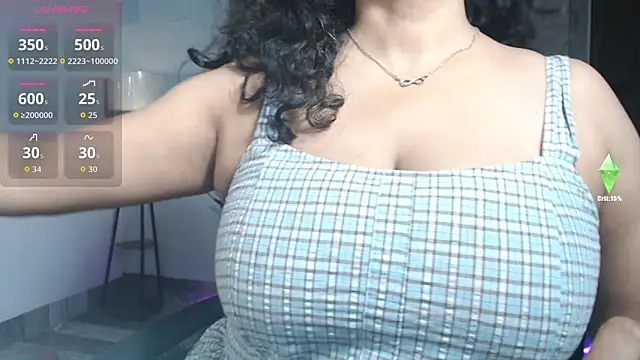 Snapshot of hot_menka chatting on 25, 5, 2026 hot menka online show from 25, 5, 2026