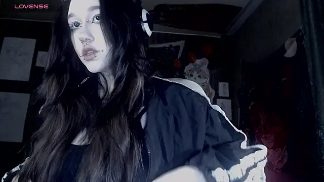 chloe crystall killer online show from 10, 4, 2026