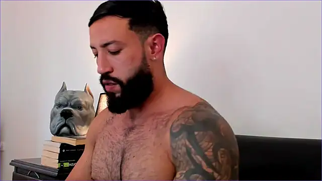 Snapshot of BradLeon_ chatting on 23, 9, 2025 BradLeon online show from 23, 9, 2025