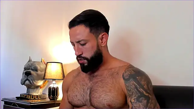 Snapshot of BradLeon_ chatting on 4, 10, 2025 BradLeon online show from 4, 10, 2025