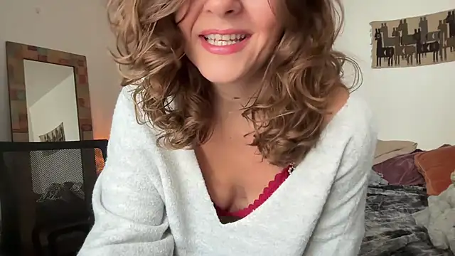 Snapshot of leahsparkles chatting on 18, 11, 2025 leahsparkles online show from 18, 11, 2025