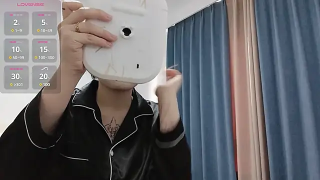 Snapshot of TuTu-0808 chatting on 24, 1, 2025 TuTu-0808 online show from 24, 1, 2025