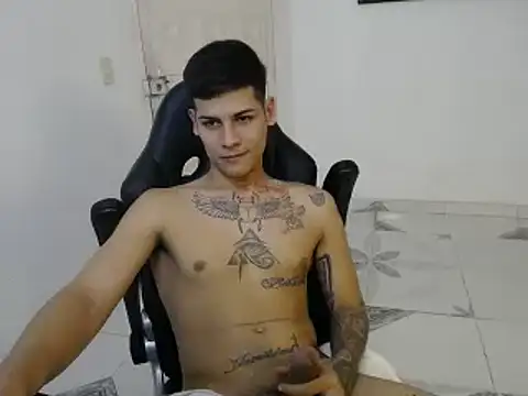 Clyde019 online show from 28, 1, 2025