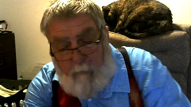 viejo oso online show from 10, 4, 2026