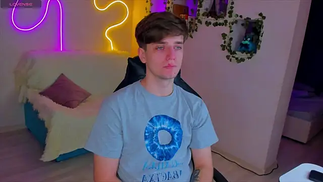 RobertAndLinela online show from 24, 1, 2025