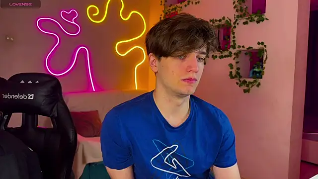 RobertAndLinela online show from 23, 2, 2025