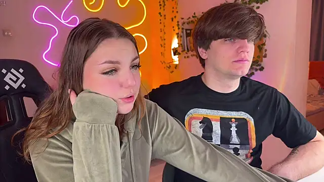 RobertAndLinela online show from 12, 11, 2025