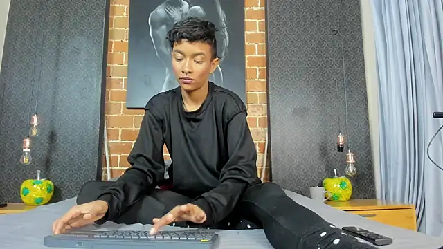 Snapshot of AntonAndSofii chatting on 19, 1, 2025 AntonAndSofii online show from 19, 1, 2025