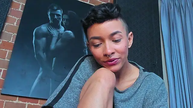 Snapshot of AntonAndSofii chatting on 28, 1, 2025 AntonAndSofii online show from 28, 1, 2025