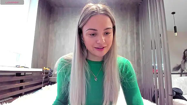 Mia   murrr online show from 4, 12, 2025