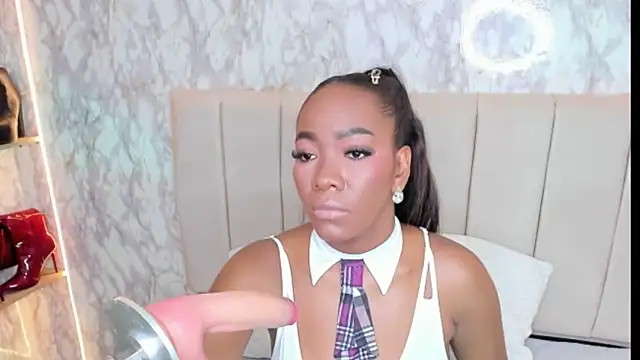 whiitneyfox online show from 25, 11, 2025