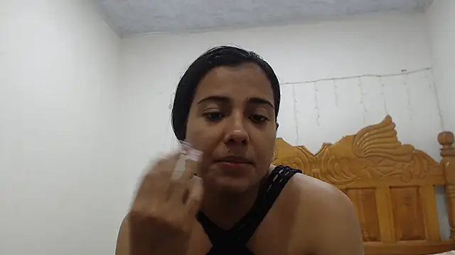 Coral0403 online show from 15, 3, 2025