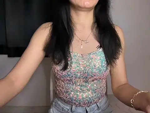 Snapshot of roseofvenom chatting on 3, 2, 2025 roseofvenom online show from 3, 2, 2025