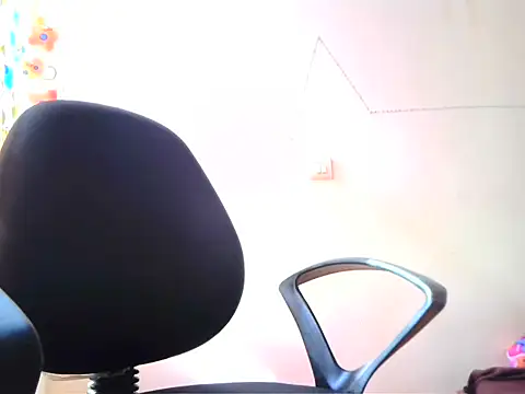 Snapshot of roseofvenom chatting on 26, 2, 2025 roseofvenom online show from 26, 2, 2025